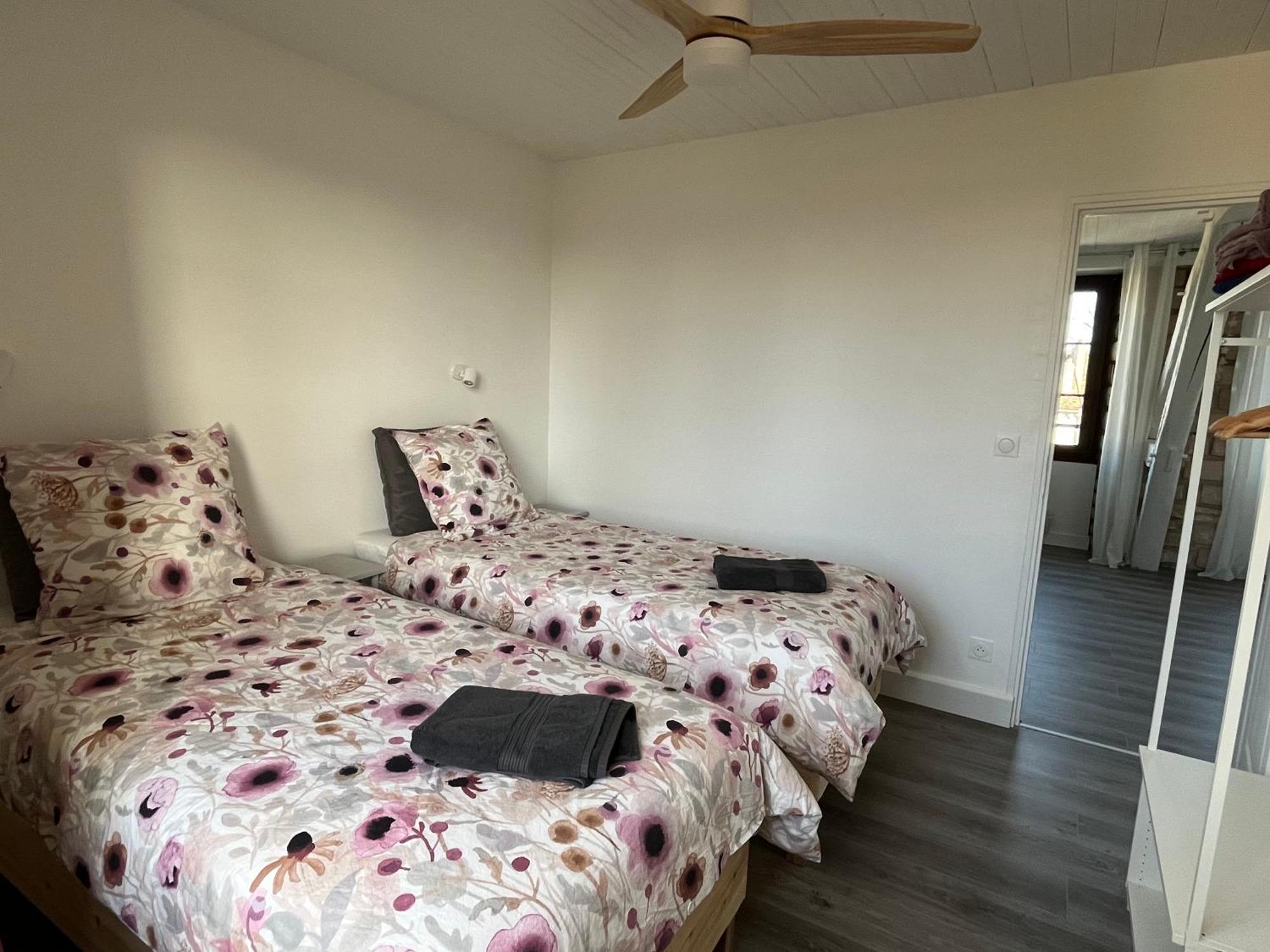 Appartement En Plein Centre Ville Milly-la-Foret Eksteriør billede