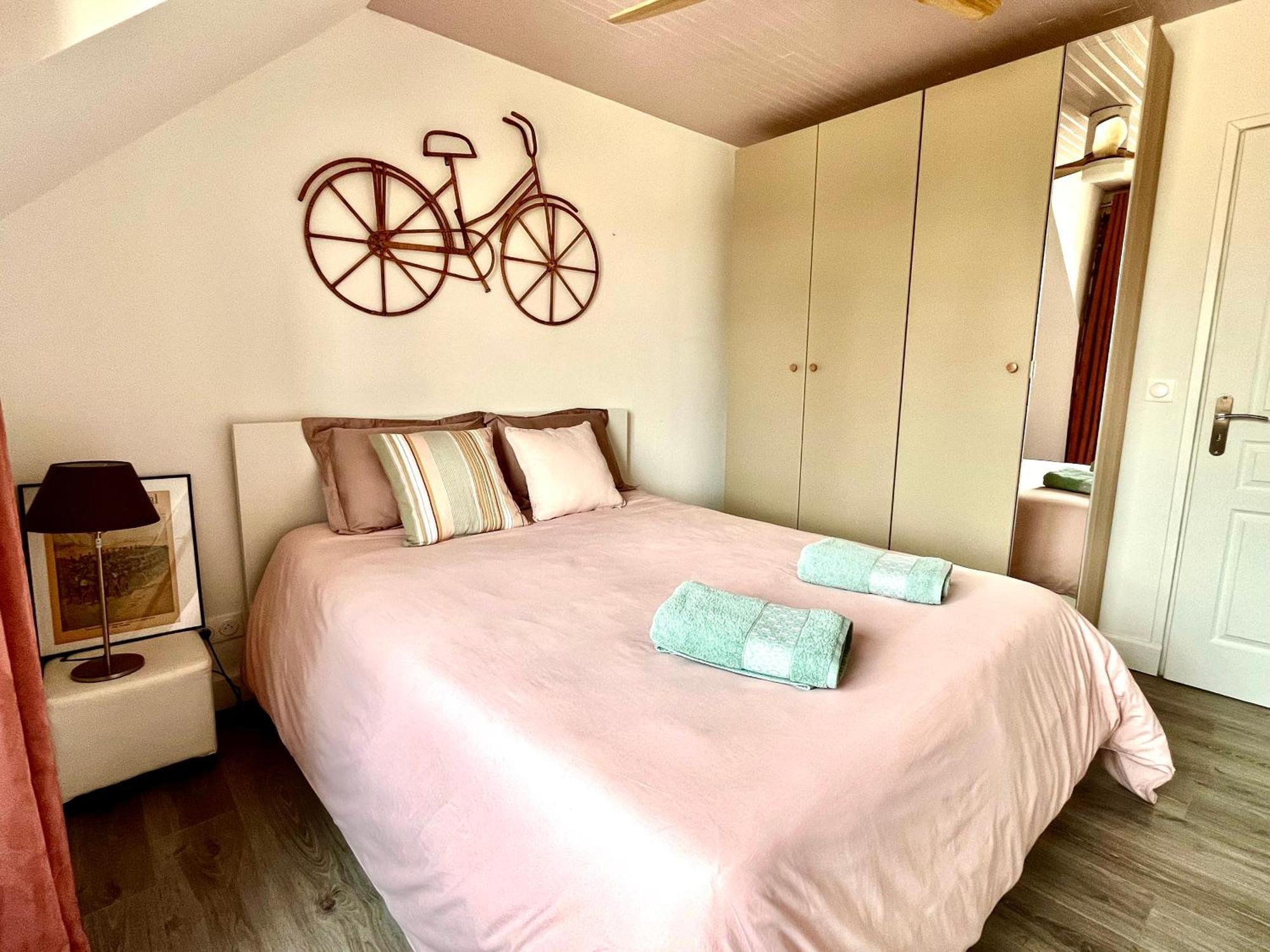 Appartement En Plein Centre Ville Milly-la-Foret Eksteriør billede